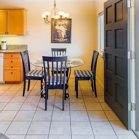3080 Lincoln St #16 Apartamento